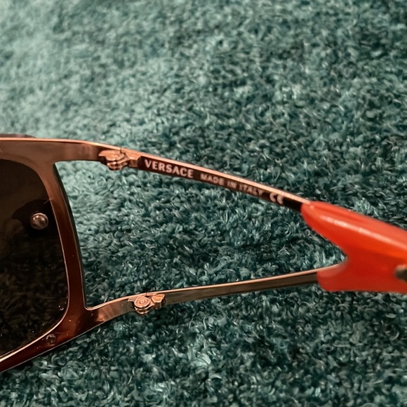 Versace sunglasses - Picture 4 of 7